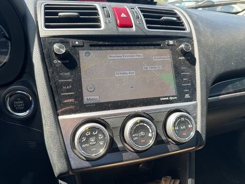 Used 2017 Subaru Crosstrek 2.0i Limited image 3