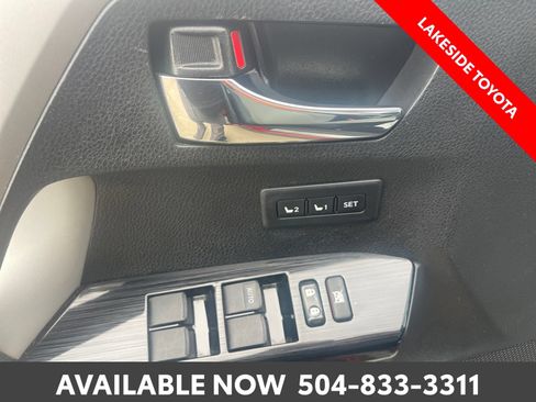 Used 2018 Toyota RAV4 Limited w/ Advanced Technology Package FWD image 24