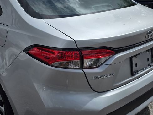 Used 2022 Toyota Corolla LE FWD image 7