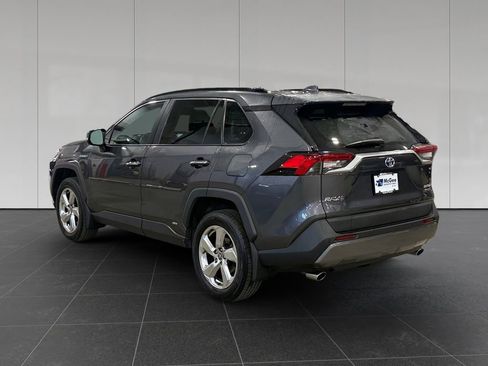 Used 2021 Toyota RAV4 Limited image 3