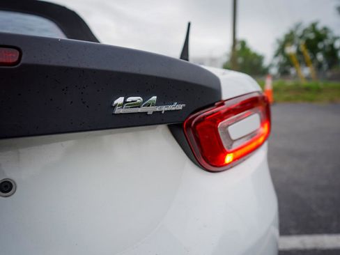 Used 2018 FIAT 124 Spider Abarth w/ Convenience Group image 7