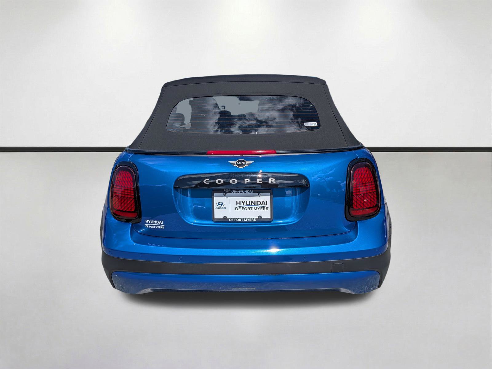 Used 2025 MINI Cooper Convertible FWD image 5
