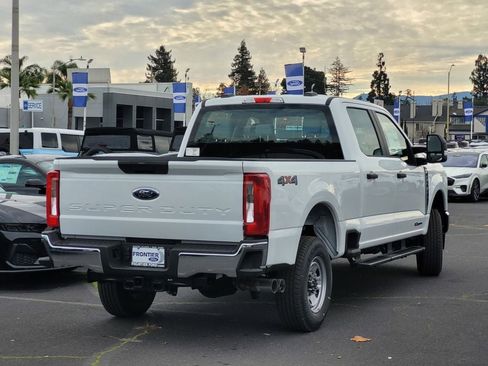 New 2026 Ford F250 XL w/ XL Chrome Package image 4