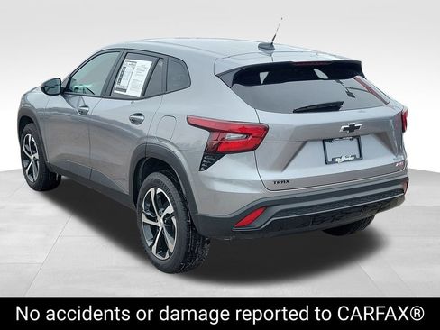 Used 2025 Chevrolet Trax RS image 4