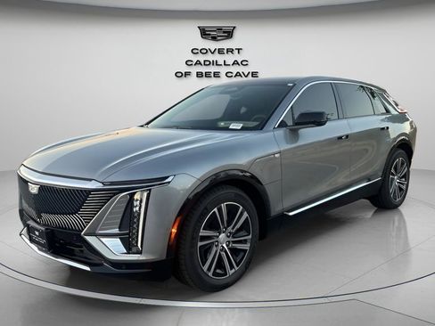 New 2026 Cadillac Lyriq Luxury image 3
