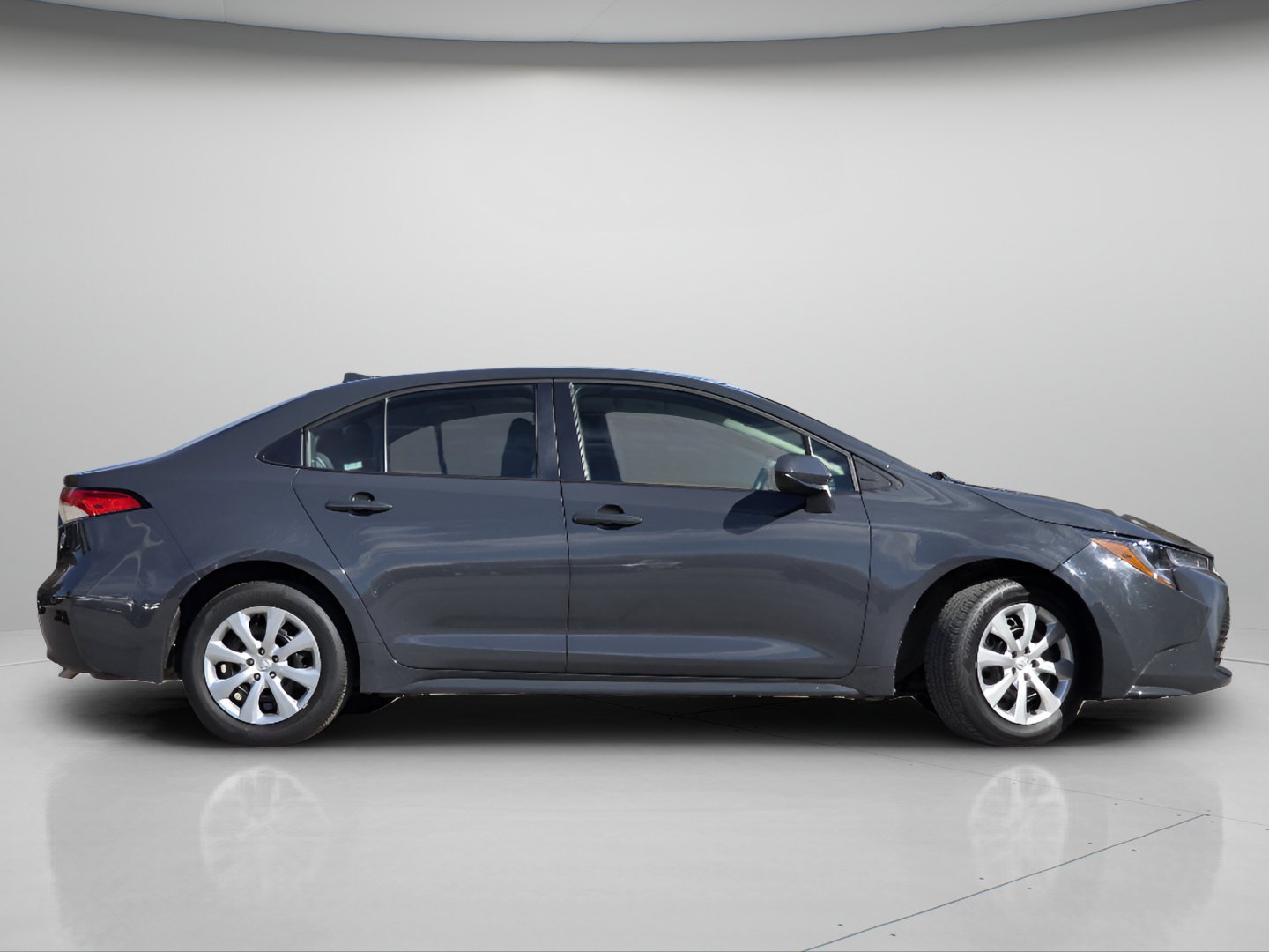 Used 2025 Toyota Corolla LE FWD image 23
