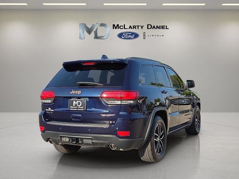 Used 2018 Jeep Grand Cherokee Trailhawk AWD/4WD image 5