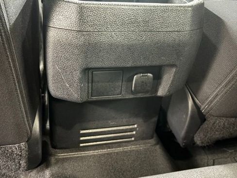 Used 2024 Toyota Tacoma TRD Off-Road image 12