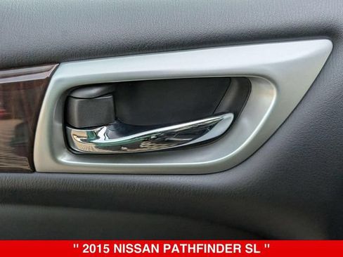 Used 2015 Nissan Pathfinder SL w/ SL Tech Package FWD image 12