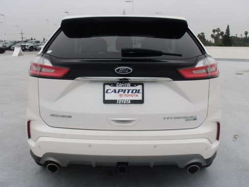 Used 2019 Ford Edge Titanium w/ Equipment Group 301A AWD/4WD image 4