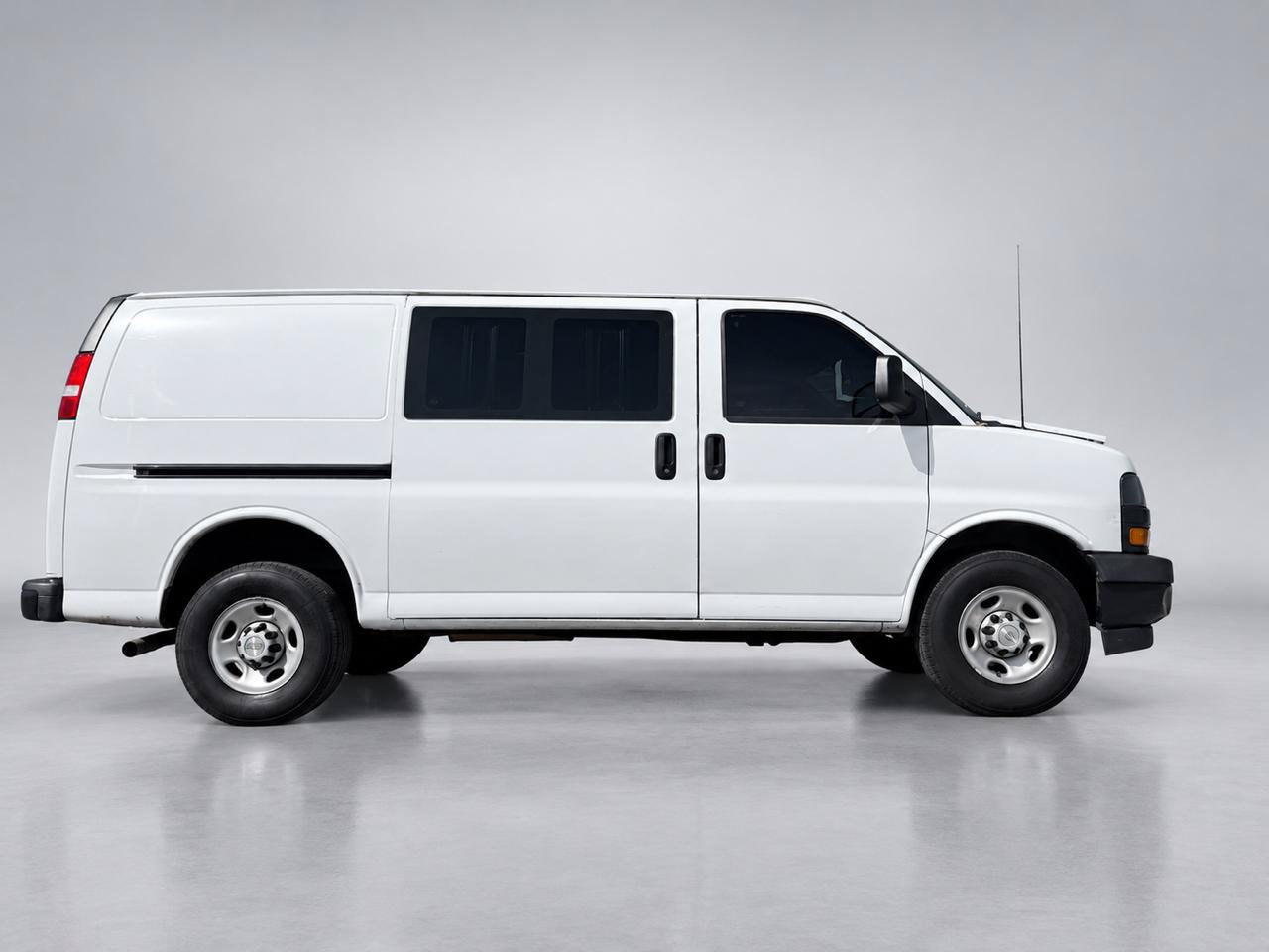 Used 2023 Chevrolet Express 2500 w/ Driver Convenience Package RWD image 6