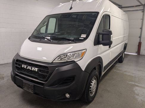 Used 2025 RAM ProMaster 2500 w/ Convenience Group FWD image 11