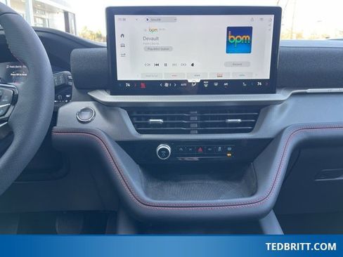 Certified 2026 Ford Explorer ST-Line w/ ST-Line Street Pack image 33