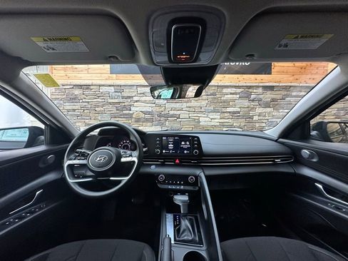 Certified 2023 Hyundai Elantra SEL image 16