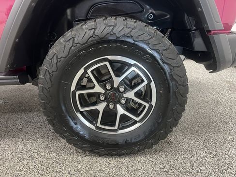 Used 2024 Jeep Wrangler Unlimited Rubicon w/ Safety Group image 22