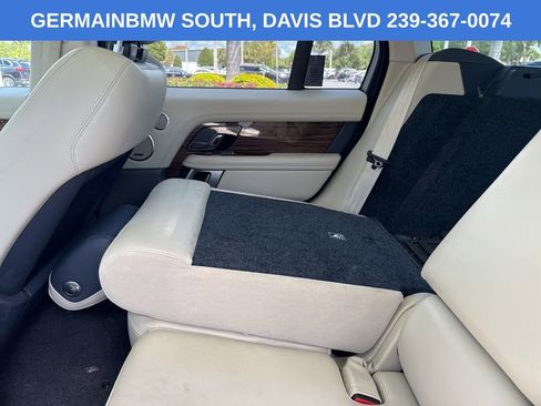 Used 2019 Land Rover Range Rover HSE image 21