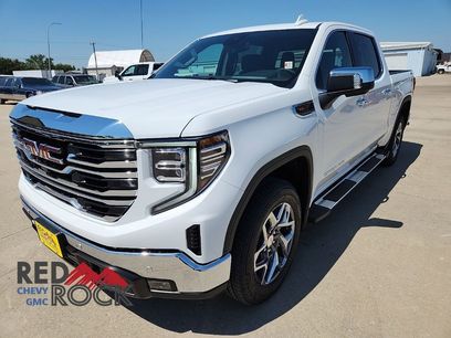New 2025 GMC Sierra 1500 SLT w/ SLT Premium Package