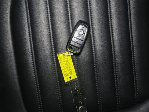 Used 2024 Ford Edge SEL w/ Convenience Package image 40