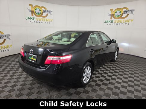 Used 2009 Toyota Camry LE FWD image 9