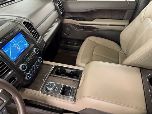 Used 2021 Ford Expedition Limited RWD image 17
