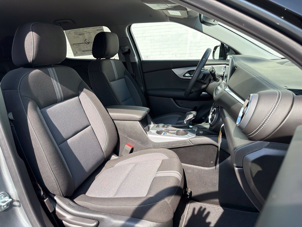 New 2026 Chevrolet Blazer LT w/ Convenience Package FWD image 13