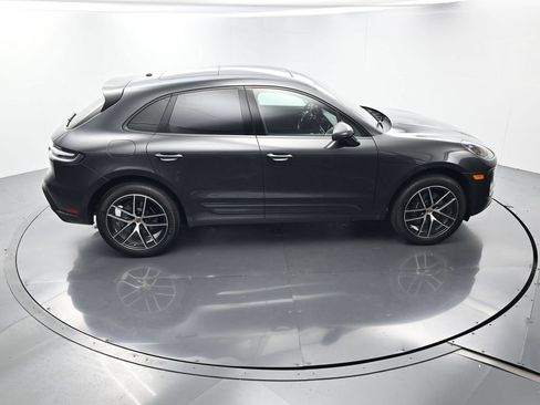 Certified 2025 Porsche Macan w/ Premium Package Plus AWD/4WD image 41