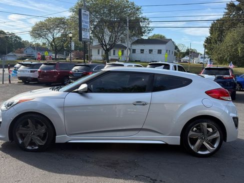 Used 2013 Hyundai Veloster Turbo image 2