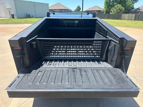 Used 2024 Tesla Cybertruck Cyberbeast AWD/4WD image 10