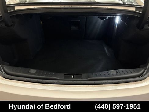 Used 2018 Lincoln MKZ Select w/ Select Plus Package AWD/4WD image 11