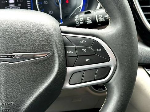 Used 2022 Chrysler Voyager LX FWD image 23