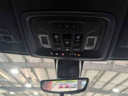 Used 2021 GMC Sierra 3500 AT4 w/ AT4 Premium Plus Package AWD/4WD image 14