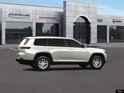 New 2023 Jeep Grand Cherokee L Laredo w/ Luxury Tech Group I image 15