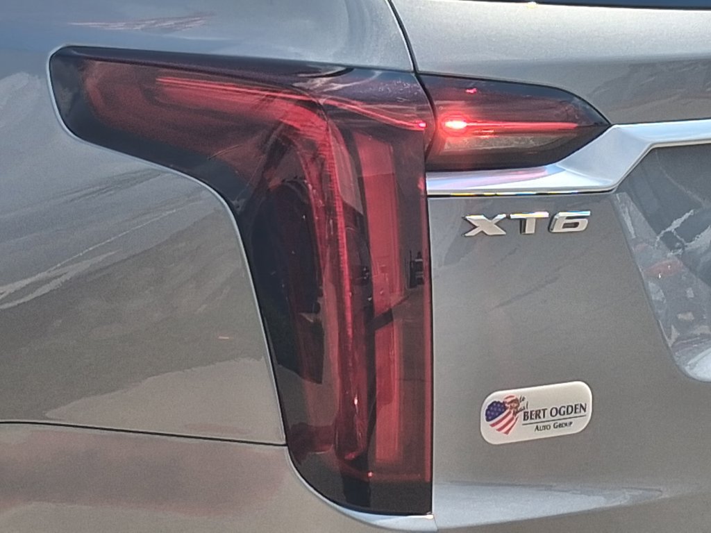 Used 2024 Cadillac XT6 Luxury w/ LPO, Floor Liner Package FWD image 8