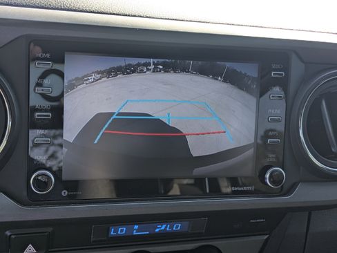 Certified 2022 Toyota Tacoma TRD Off-Road image 23