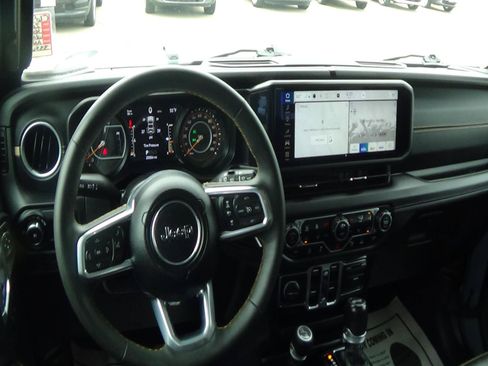 Used 2024 Jeep Wrangler Unlimited Sahara w/ Safety Group AWD/4WD image 13