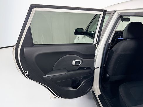 Used 2017 Kia Soul + FWD image 24