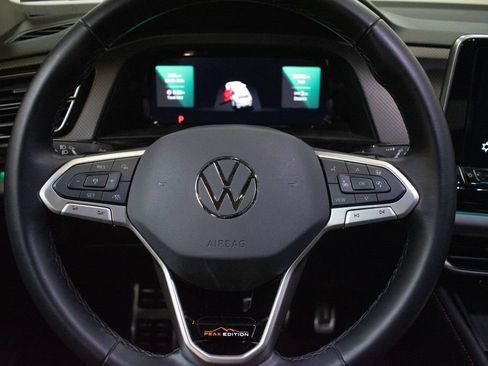 Used 2024 Volkswagen Atlas Peak Edition SE AWD/4WD image 12