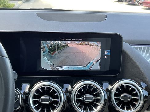 Used 2022 Mercedes-Benz GLA 250 image 16