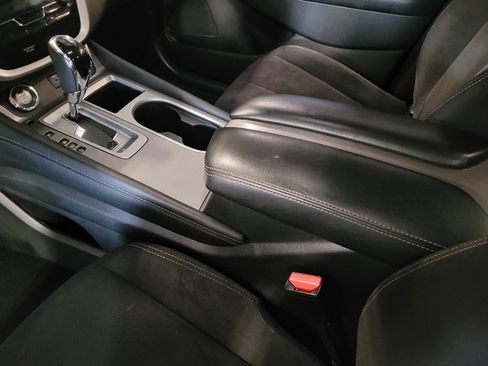 Used 2020 Nissan Murano SV AWD/4WD image 26