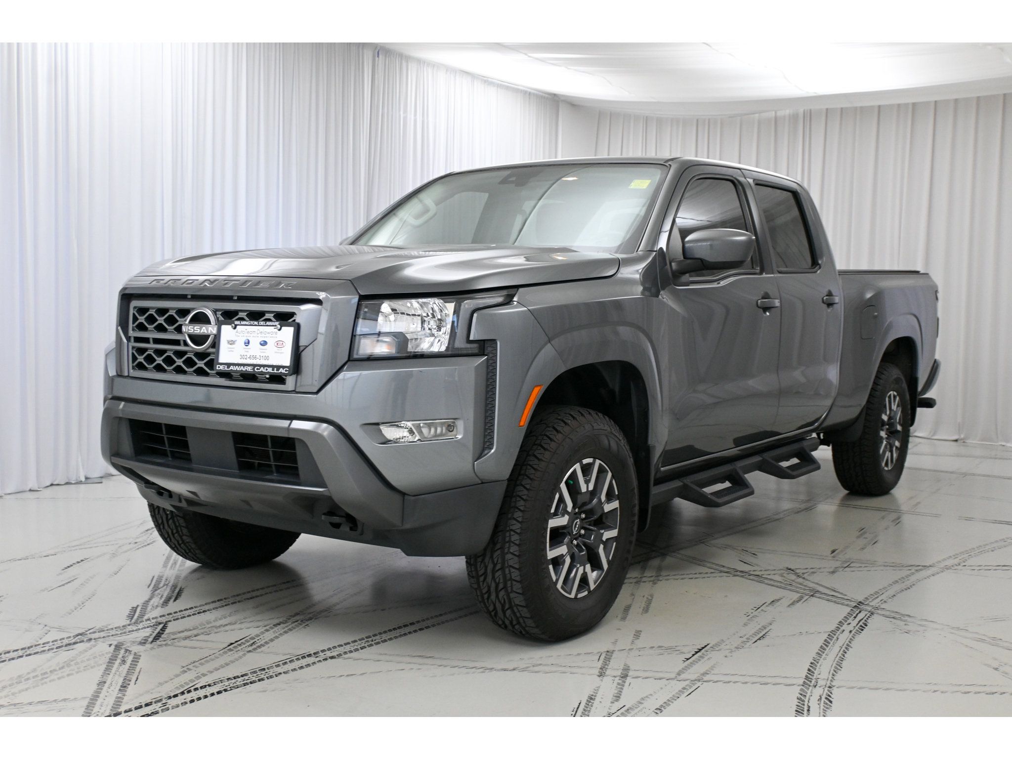 Used 2022 Nissan Frontier SV w/ Technology Package AWD/4WD image 4
