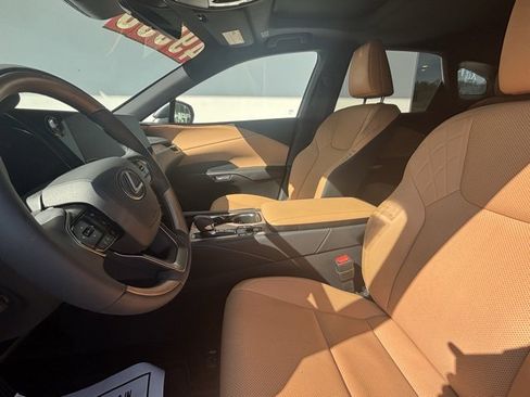 Used 2023 Lexus RX 350h image 12