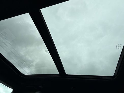 New 2025 Jeep Grand Cherokee L Limited w/ Luxury Tech Group II image 17