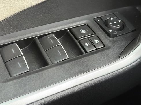 Used 2024 Toyota RAV4 Limited AWD/4WD image 28