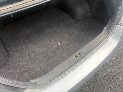 Used 2010 Nissan Altima 2.5 S FWD image 13