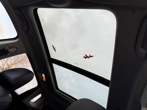 Used 2020 Jeep Compass Limited image 35