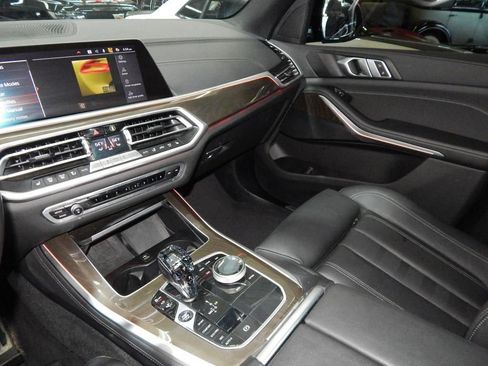 Used 2022 BMW X5 xDrive40i w/ M Sport Package image 20