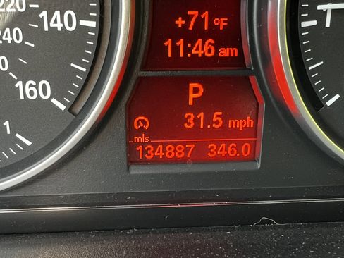 Used 2010 BMW 328i Convertible image 21