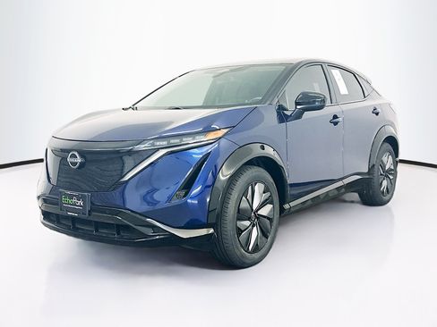 Used 2023 Nissan Ariya AWD image 3
