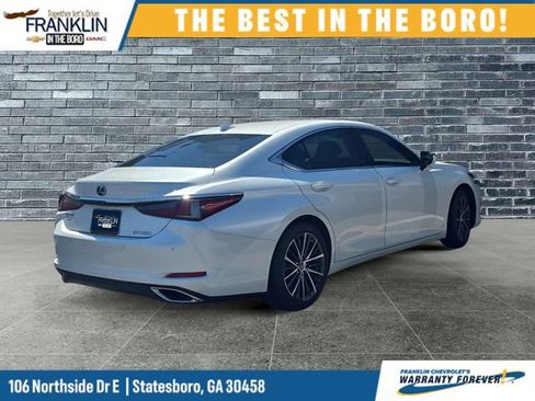 Used 2022 Lexus ES 350 w/ Premium Package FWD image 2