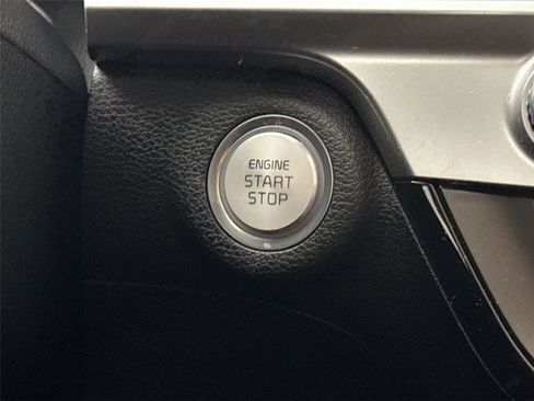 Used 2023 Kia Telluride S w/ S Sunroof Package FWD image 22